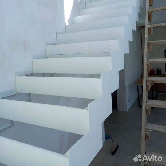 Изготовление лестниц, металлоконструкций