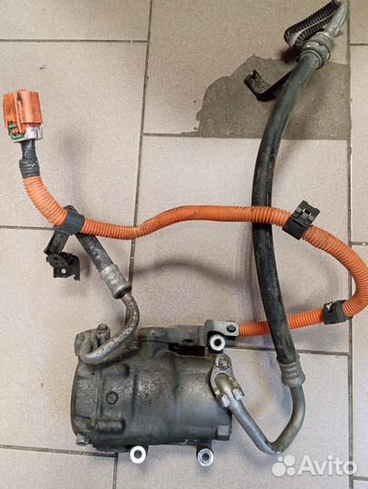 Компрессор кондиционера Toyota Prius 2007 04200001