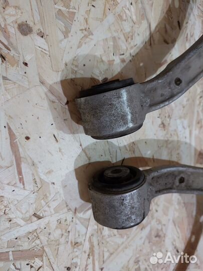 Рычаги подвески верхние Audi Q7/VW Touareg/Porsсhe