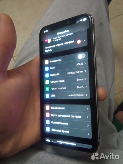 Телефон iPhone X