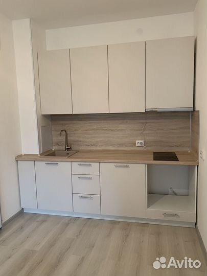 Прямая кухня небольшая ксп:38912