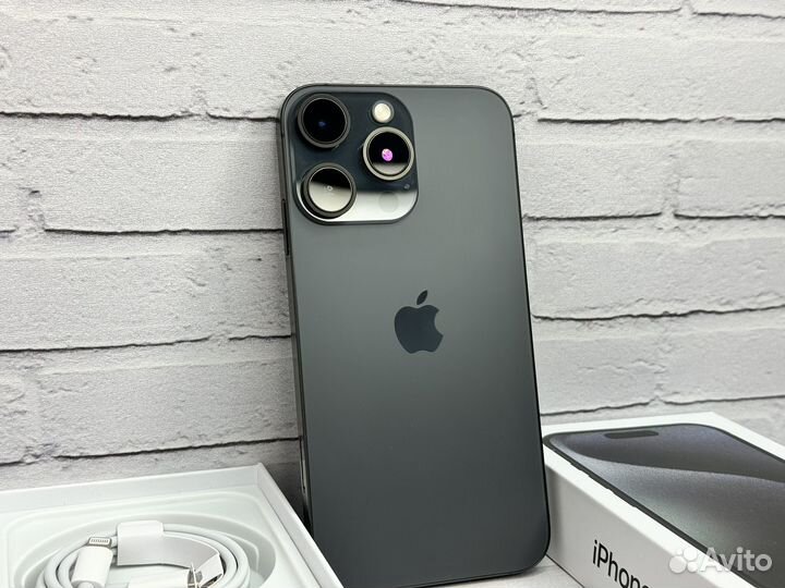 iPhone xr в корпусе 15 pro черный