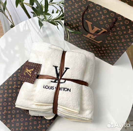 Полотенца Louis Vuitton и YSL