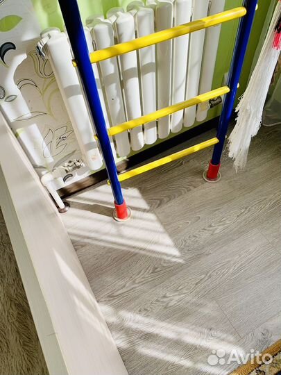 Шведская стенка + батут