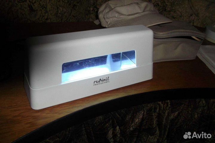 Лампа для сушки ногтей