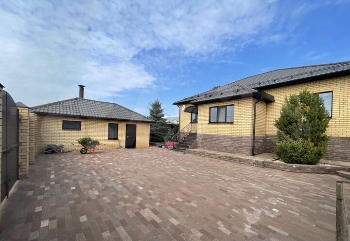 Дом 232 м² на участке 10 сот.