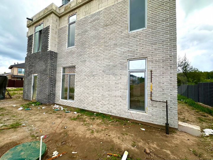 Коттедж 203 м² на участке 7,1 сот.