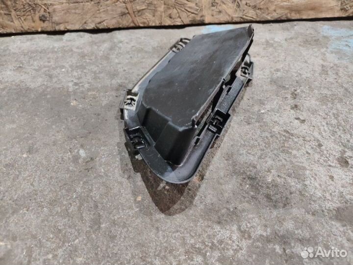 Накладка бампера задняя правая Genesis G70 седан