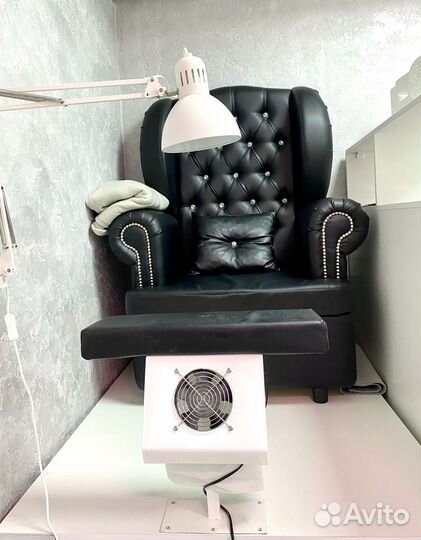 Рабочее место мастера маникюра