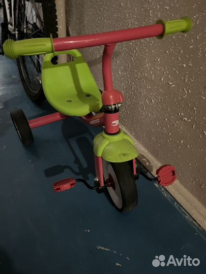 Трехколесный велосипед