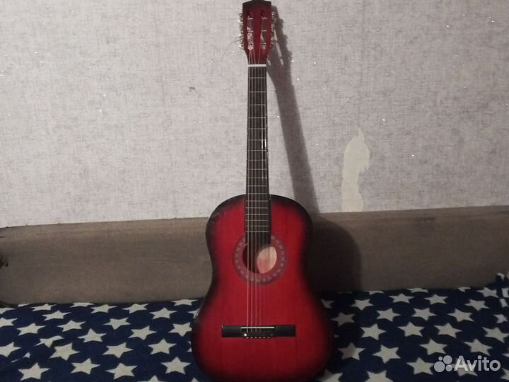 Акустическая гитара