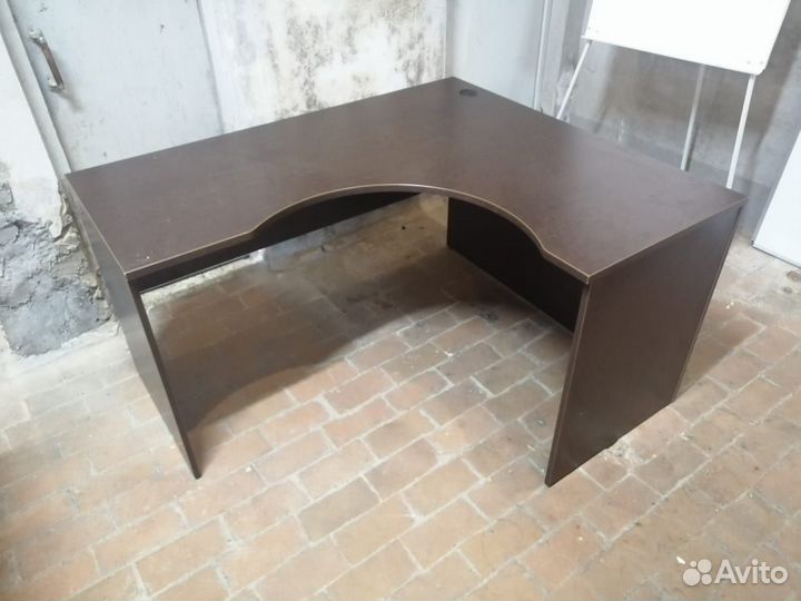 Компьютерный / офисный стол