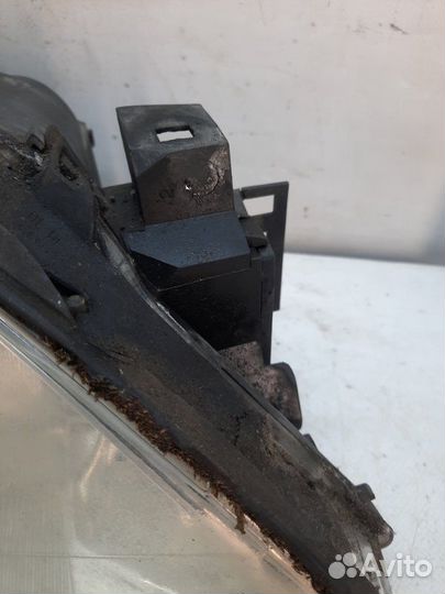 Фара передняя правая Ford Mondeo хэтчбэк 5 дв. 2.0