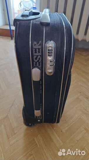 Чемодан на колесах
