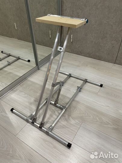 Стойка для игровых рулей