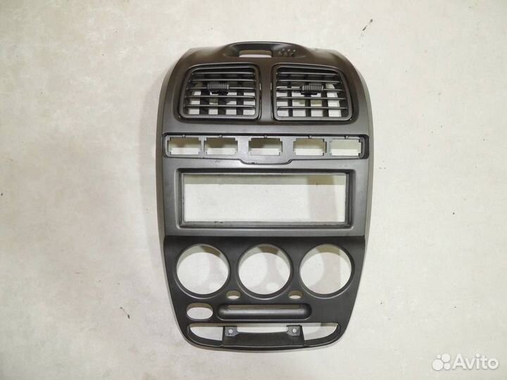 Консоль Hyundai Accent II