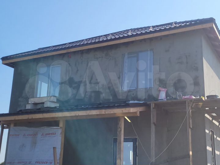 Дом 180 м² на участке 8 сот.