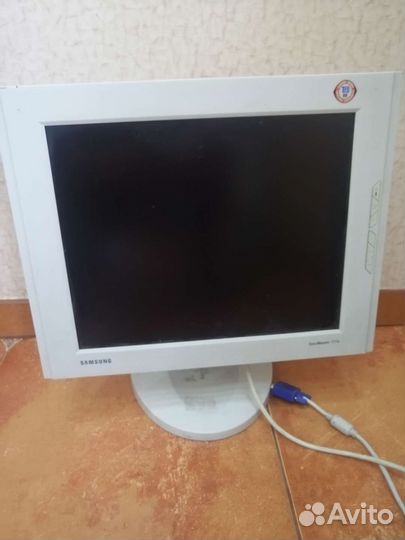 Монитор Samsung