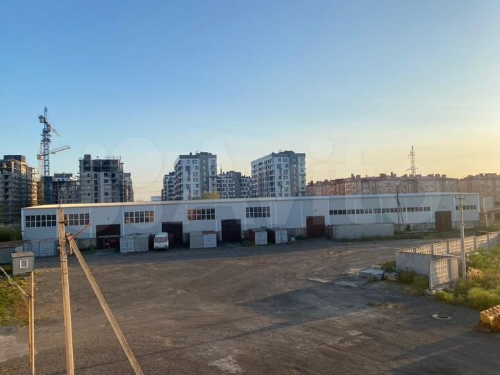 Нежилое помещение, 2700 м²