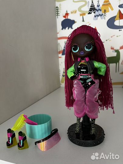 Кукла L.O.L. Surprise OMG Dance Virtuelle неон