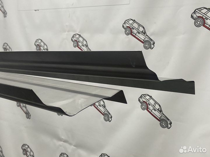 Mitsubishi Outlander 1 пороги + усилители комплект