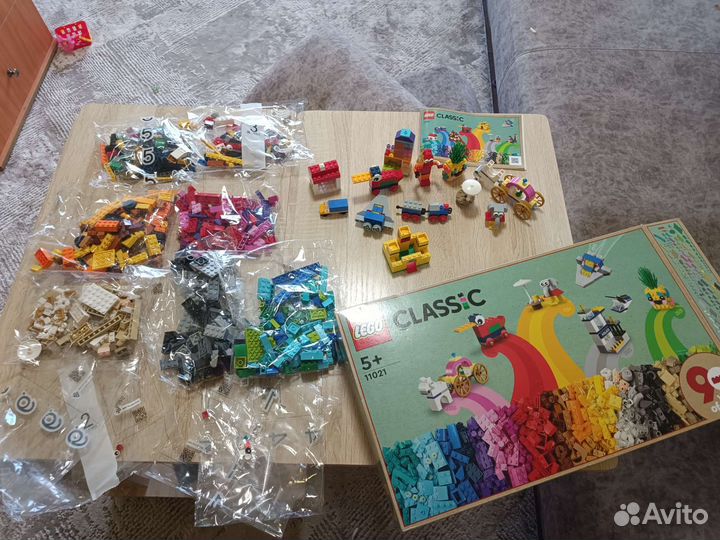 Конструктор lego Classic 90лет 11021
