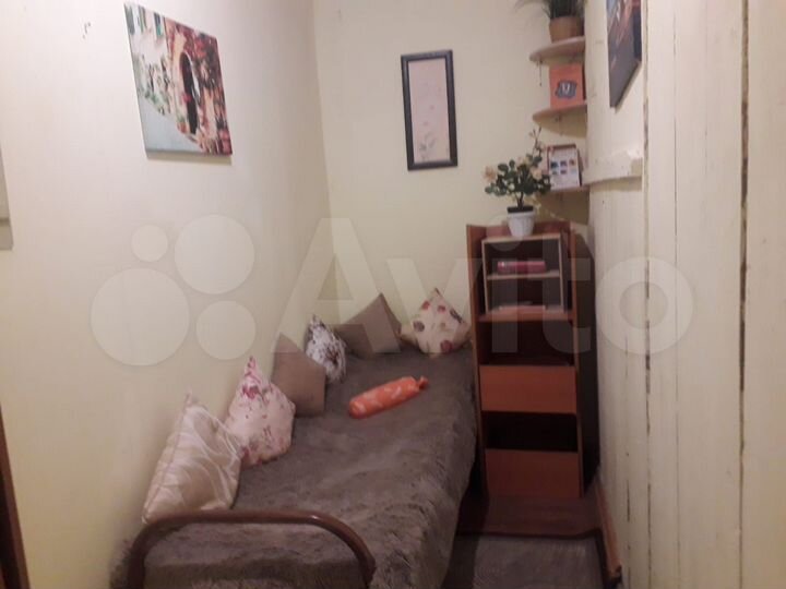 Комната 11 м² в 3-к., 1/2 эт.