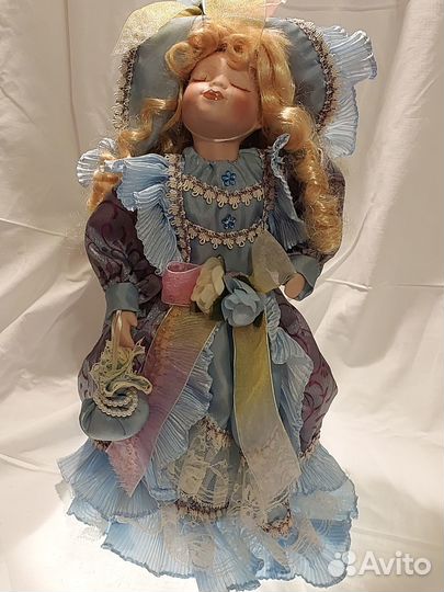 Куклы фарфоровые