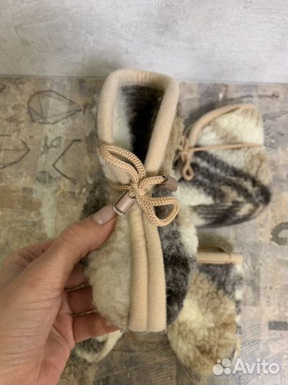 Зимние варежки и пинетки (шерсть Мериноса)