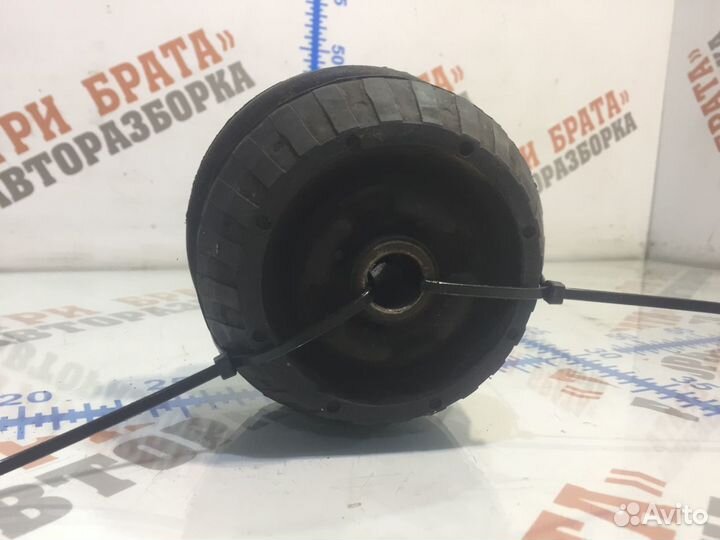 Мерседес Опорная подушка переднего амортизатора