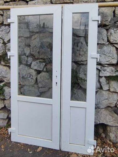 Дверь пластик алюминий Venta. вход-группа