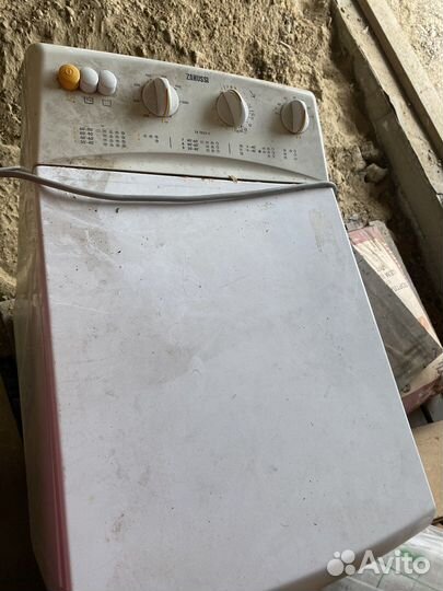 Стиральная машина на запчасти zanussi