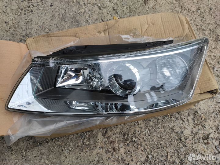Фара левая на Hyundai Sonata 5 NF