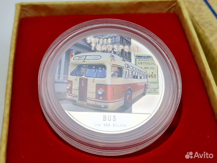 2 д Ниуэ 2010 г Советский транспорт - Автобус 31.1