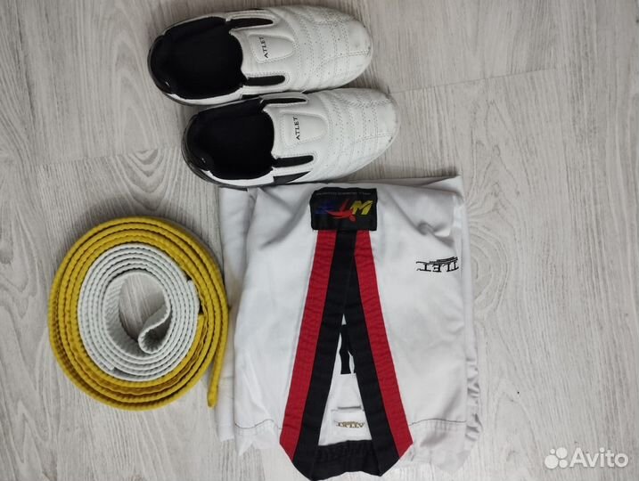 Кимоно и степки для тхэквондо