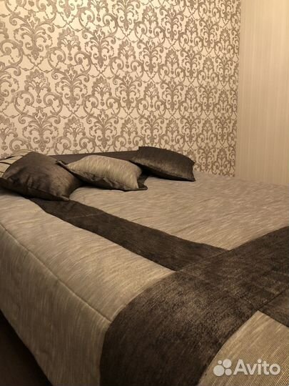 Комплект: шторы, покрывало, декоративные наволочки