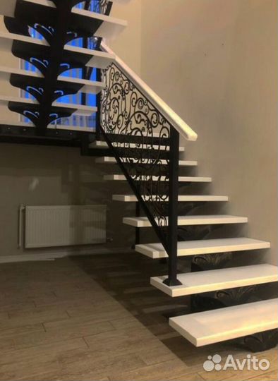 Лестницы г-образные