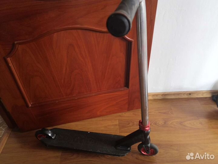 Трюковой самокат Saga