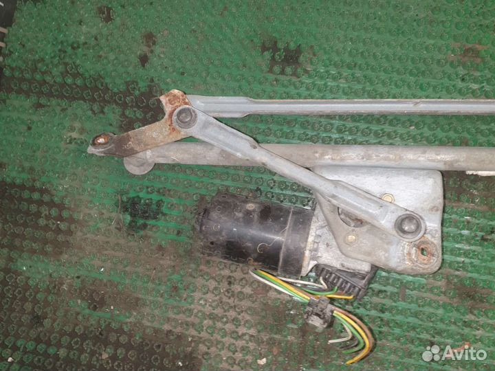 Трапеция стеклоочистителей Опель Вектра Б