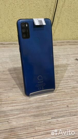 Смартфон Alcatel 1S