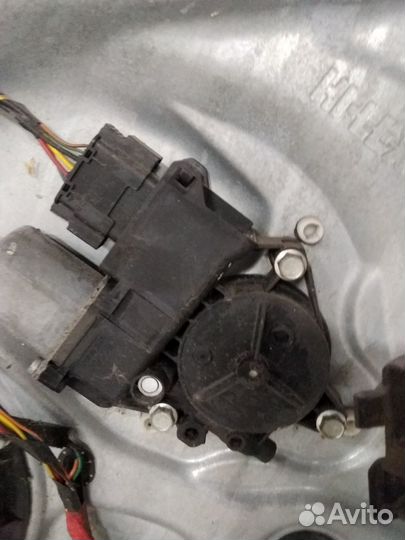 Kia Sorento 2 стеклоподъёмник двери