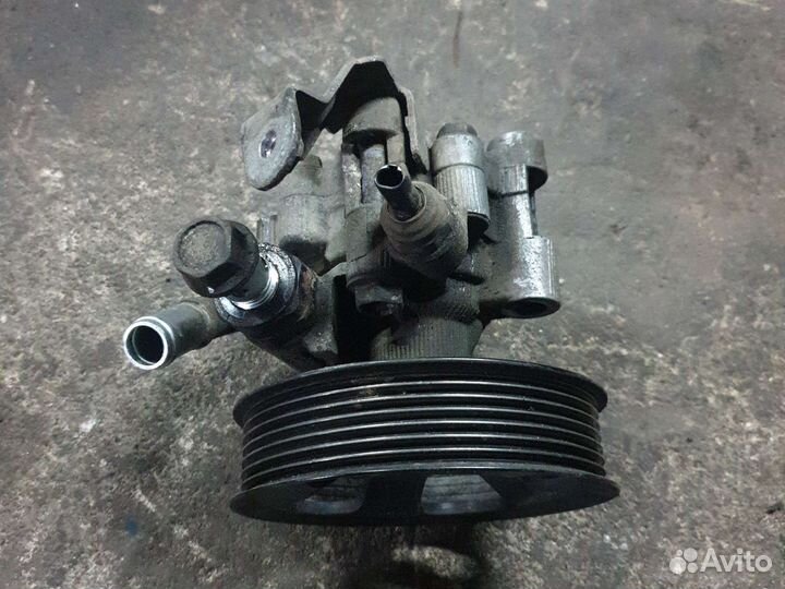 Насос гур руля тойота авенсис т250 2.0