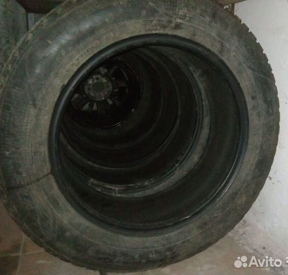 Kumho I'Zen Stud Snow KW11 225/60 R17