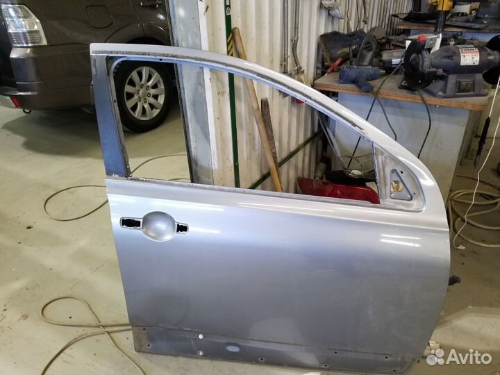 Дверь передняя правая qashqai j10