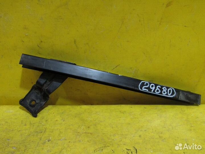 Направляющая стекла Nissan Teana 14-18г 29680