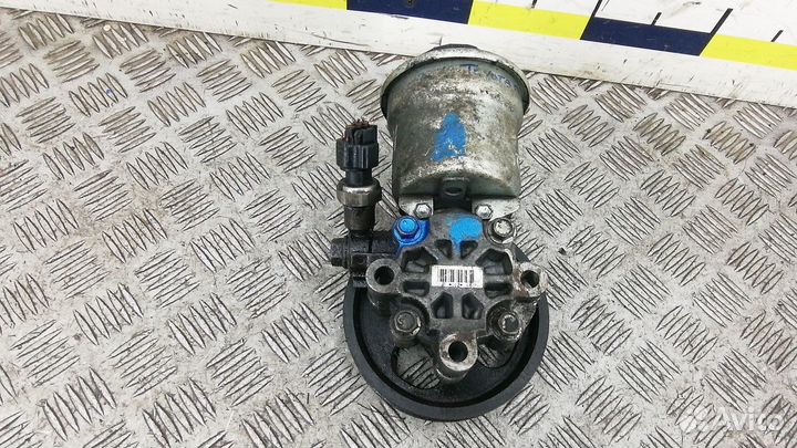 Насос гур 4431005120 Toyota Avensis T25 (2003-2008