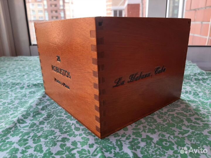 Пустая коробка Cohiba из-под сигар Куба