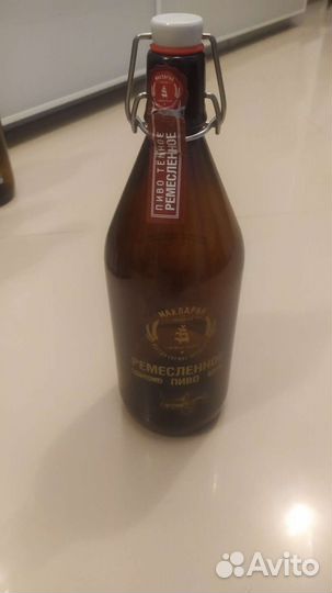 Бутылка с бугельной пробкой