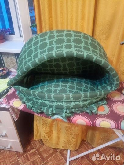 Лежанка для кошек и собак