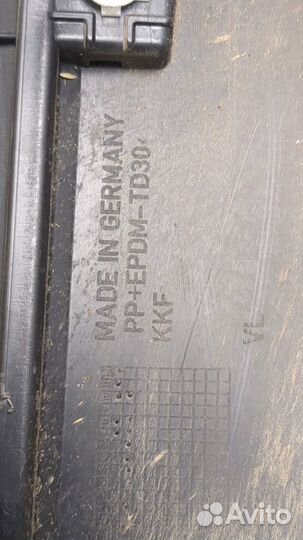 Молдинг двери левое переднее Volkswagen Tiguan